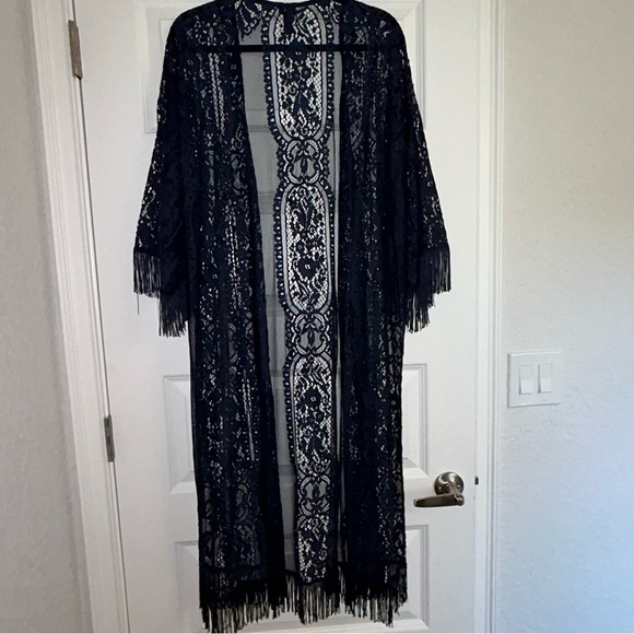 New, G.I.L.I Lace Fringe Open Front Duster - Picture 6 of 8